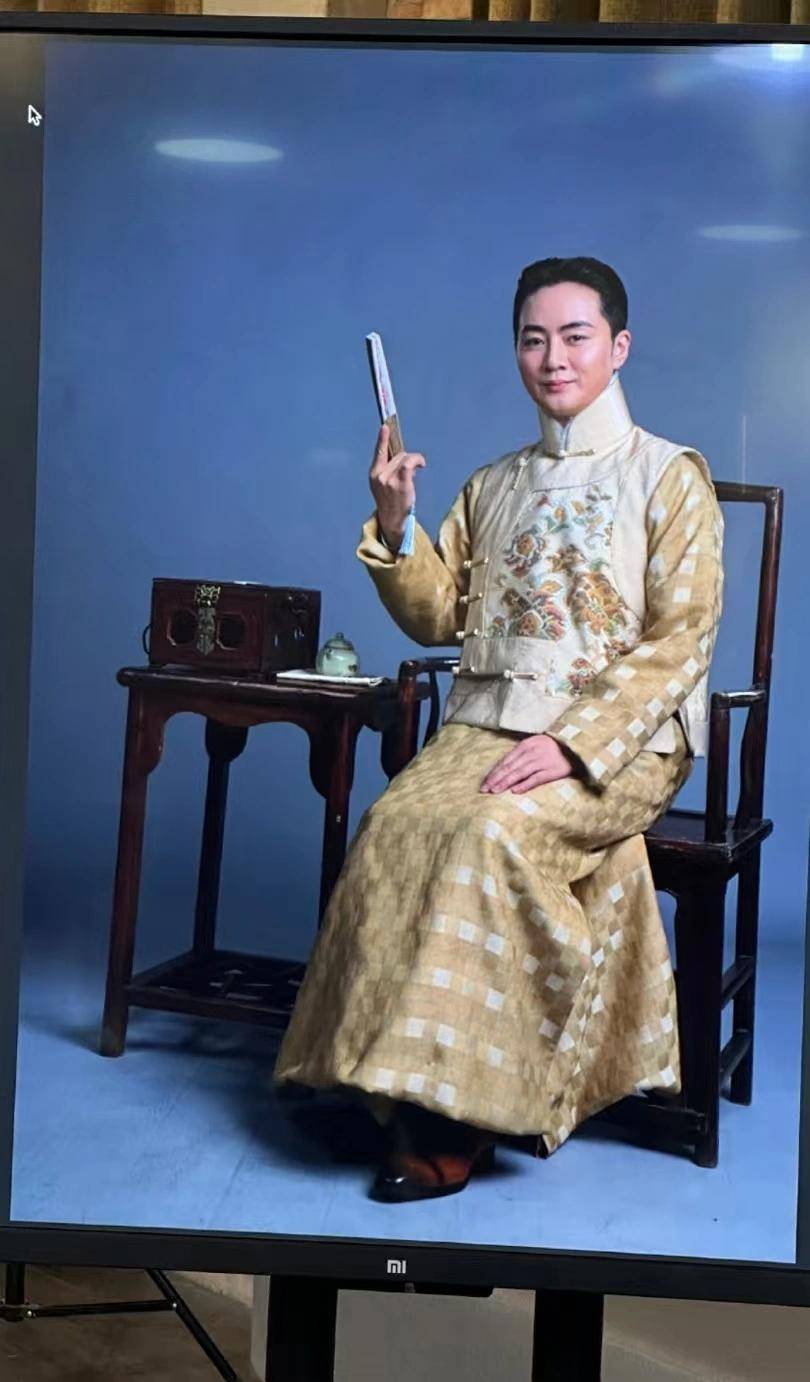 陈佩斯父子赚了片酬欢喜传媒两连扑冰球突破2亿成本《戏台》小幅亏损(图6)