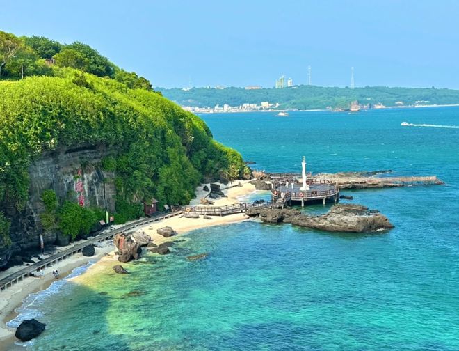 北海亲子游5天4晚价格跟团五日游报价冰球突破平台北海亲子跟团游多少钱？(图1)